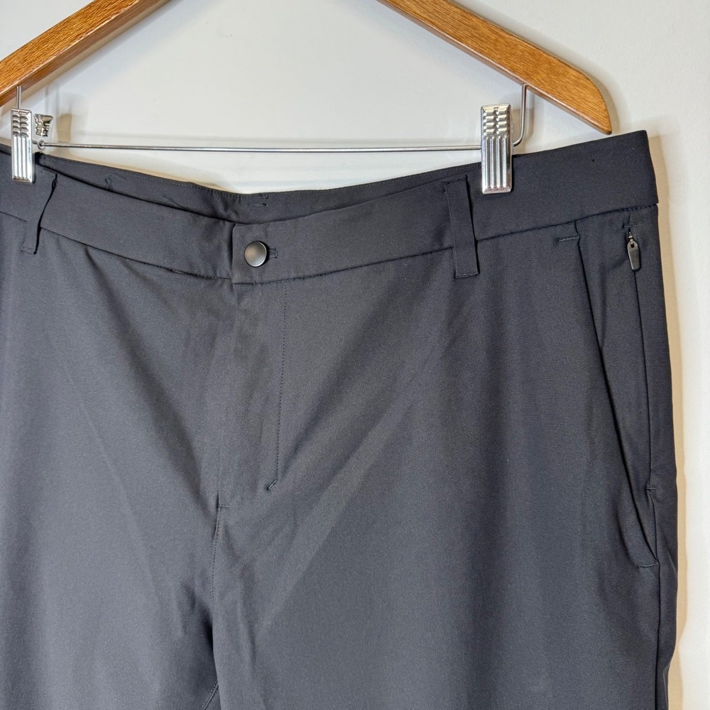 Lululemon Commission Slim Fit Pant Mens 38 Black Technical Chino LM5AEVS